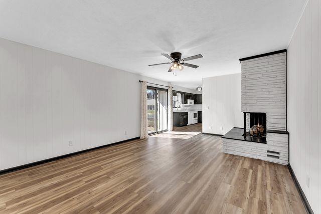 1320 Walnut Lawn Court, Springfield, MO 65807