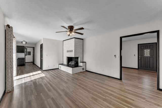 1320 Walnut Lawn Court, Springfield, MO 65807