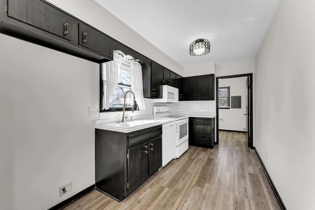 1320 Walnut Lawn Court, Springfield, MO 65807