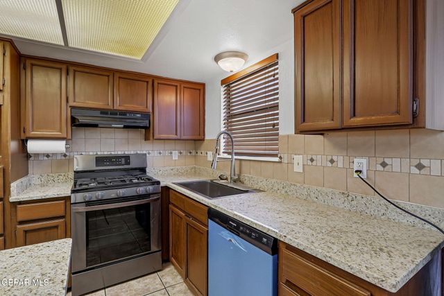 11700 CASA VIEW Drive, El Paso, TX 79936