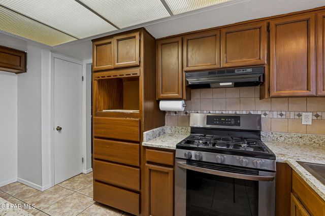 11700 CASA VIEW Drive, El Paso, TX 79936