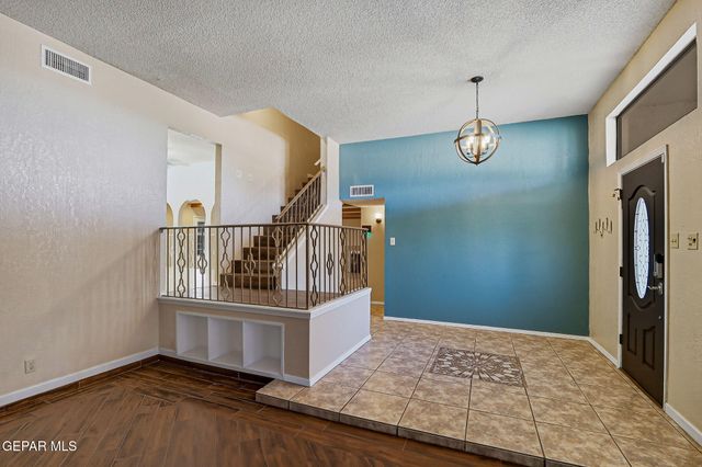 11700 CASA VIEW Drive, El Paso, TX 79936