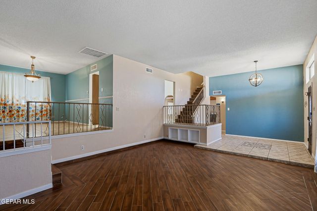 11700 CASA VIEW Drive, El Paso, TX 79936