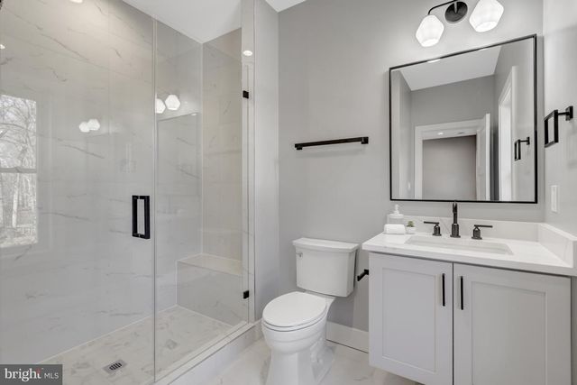 4824 VILLAGE DR, Fairfax, VA 22030