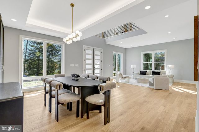 4824 VILLAGE DR, Fairfax, VA 22030