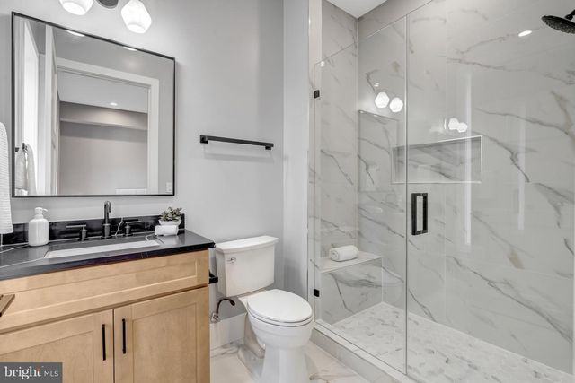 4824 VILLAGE DR, Fairfax, VA 22030