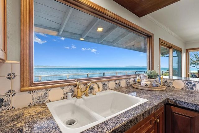 4250 Opal Cliff Drive, Santa Cruz, CA 95062