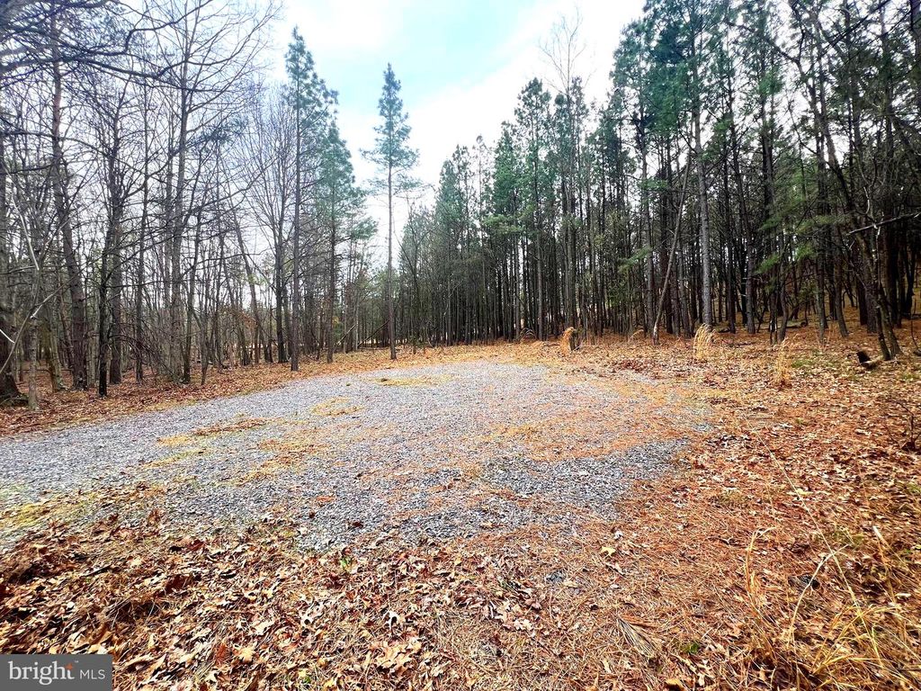 Image 4 of property listing at 85 TROUGH VIEW RD, Moorefield, WV 26836