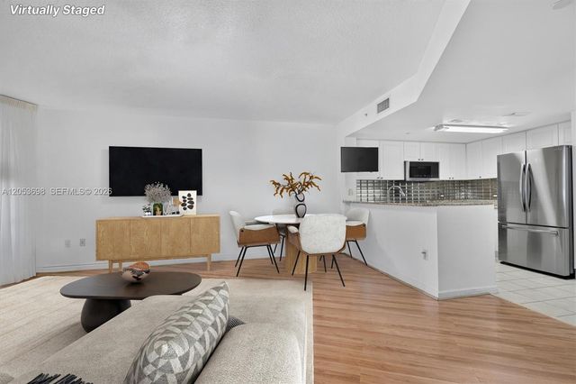 19501 W Country Club Drive 2401, Aventura, FL 33180