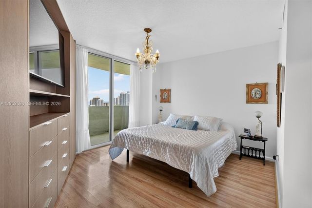19501 W Country Club Drive 2401, Aventura, FL 33180