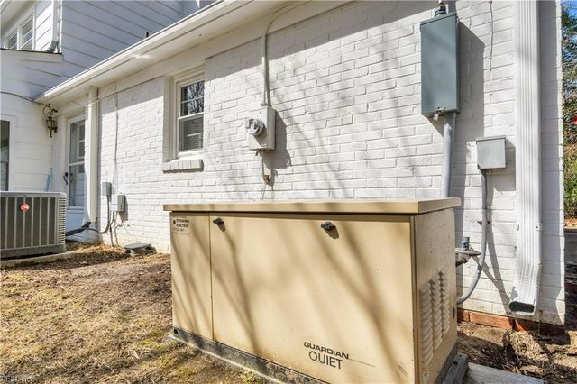 202 Kingswood DR, Williamsburg, VA 23185