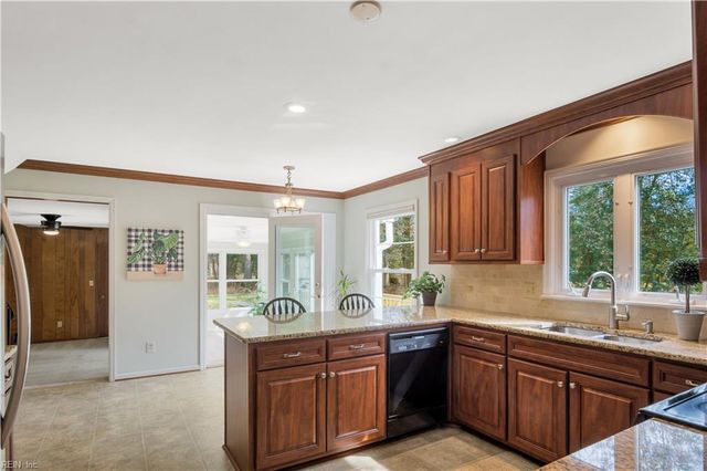 202 Kingswood DR, Williamsburg, VA 23185