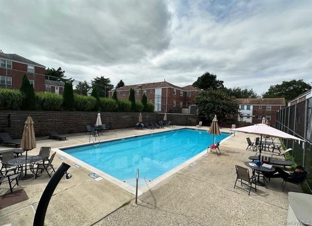 229-09 69th Avenue 77, Bayside, NY 11364