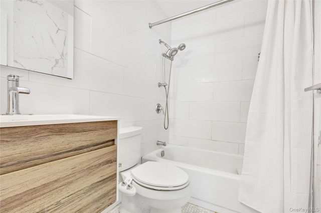 229-09 69th Avenue 77, Bayside, NY 11364