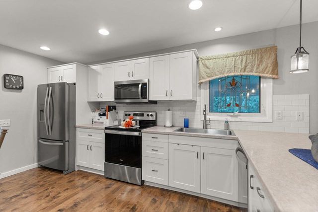 2115 N BIRCHWOOD AVENUE, Appleton, WI 54914