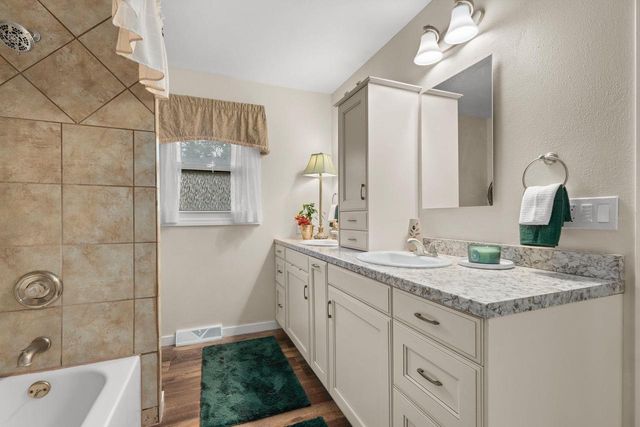 2115 N BIRCHWOOD AVENUE, Appleton, WI 54914