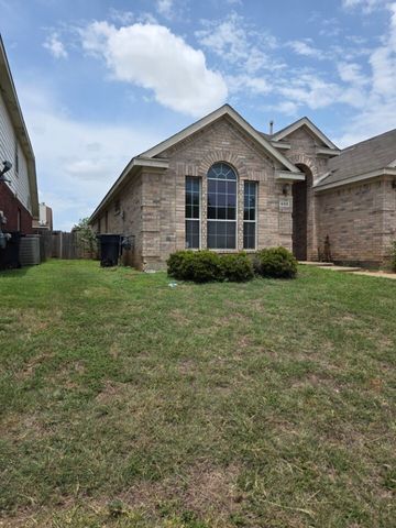 608 Prairie Gulch Drive, Fort Worth, TX 76140