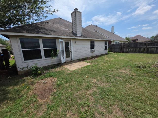 608 Prairie Gulch Drive, Fort Worth, TX 76140
