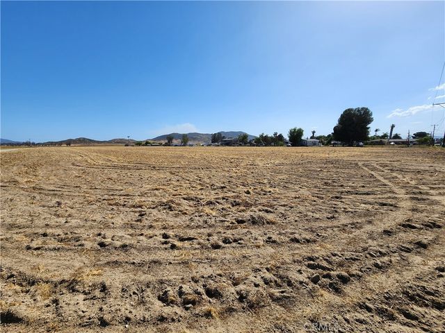 0 Olive, Winchester, CA 92596