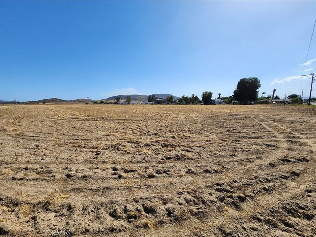 0 Olive, Winchester, CA 92596