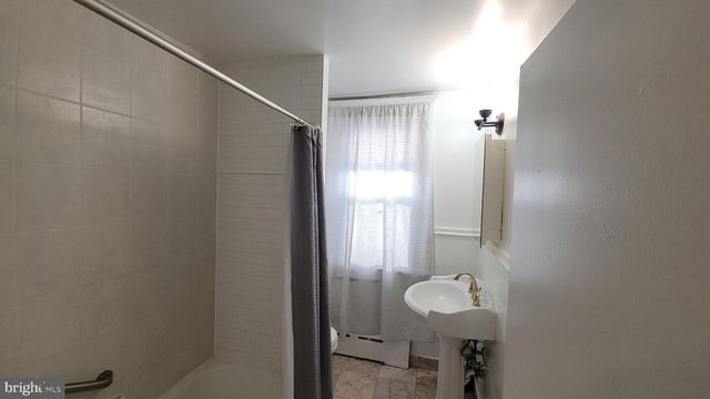 1806 GARRETT RD, Lansdowne, PA 19050