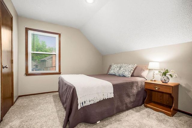 9010 Swarner Drive, Lenexa, KS 66219