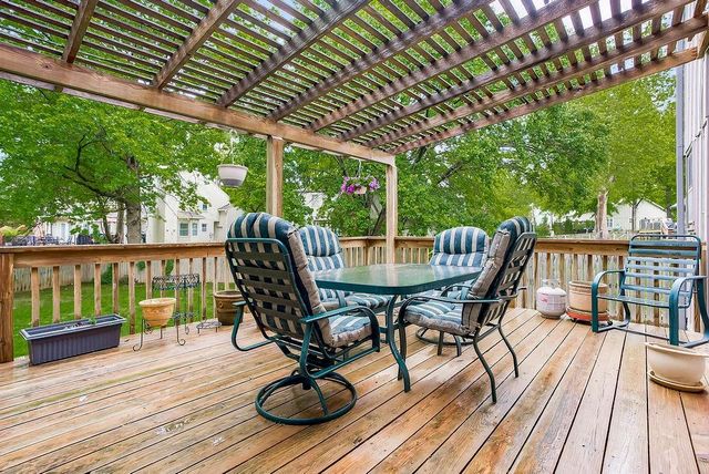 9010 Swarner Drive, Lenexa, KS 66219