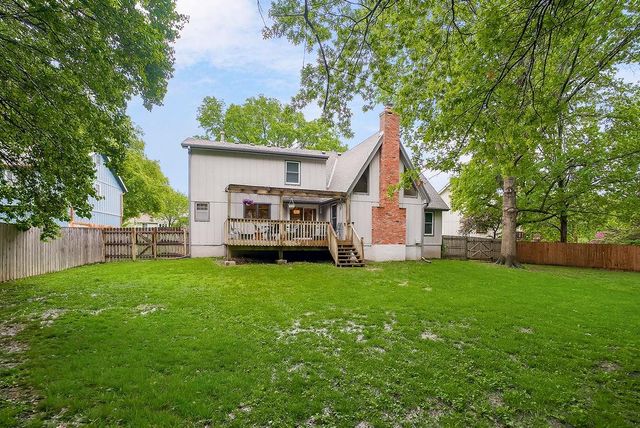 9010 Swarner Drive, Lenexa, KS 66219