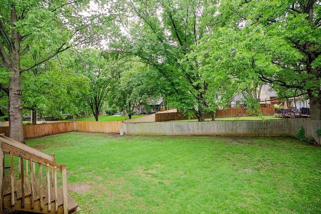 9010 Swarner Drive, Lenexa, KS 66219