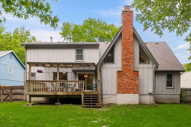 9010 Swarner Drive, Lenexa, KS 66219