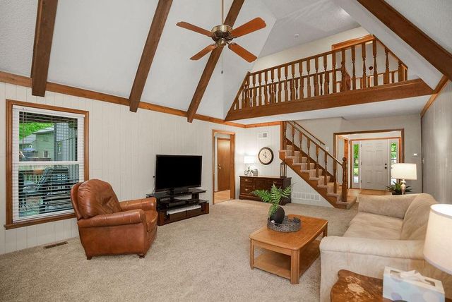 9010 Swarner Drive, Lenexa, KS 66219