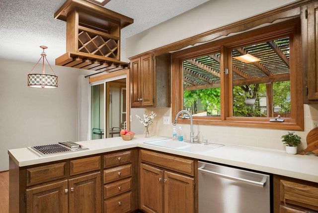 9010 Swarner Drive, Lenexa, KS 66219