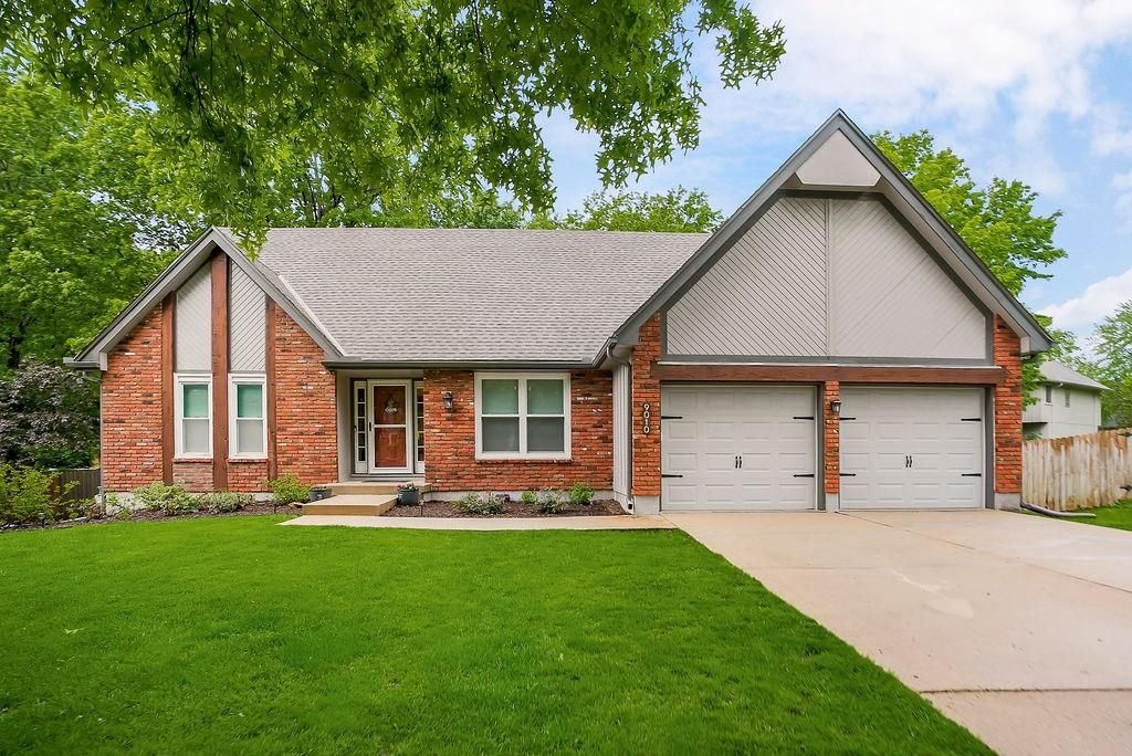 9010 Swarner Drive, Lenexa, KS 66219