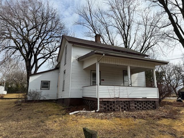 302 E 2nd Street, Prophetstown, IL 61277