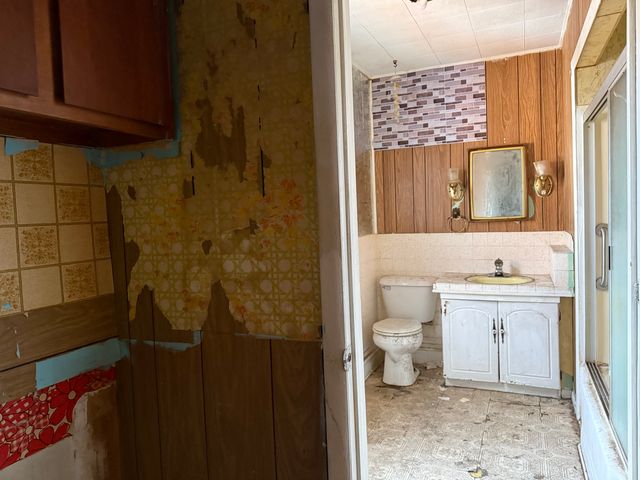 302 E 2nd Street, Prophetstown, IL 61277