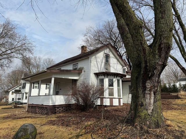 302 E 2nd Street, Prophetstown, IL 61277