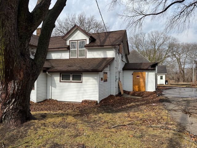 302 E 2nd Street, Prophetstown, IL 61277