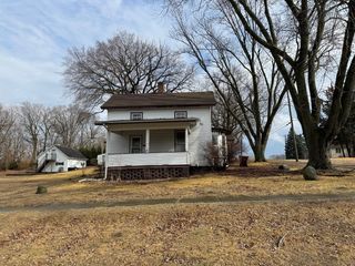 302 E 2nd Street, Prophetstown, IL 61277