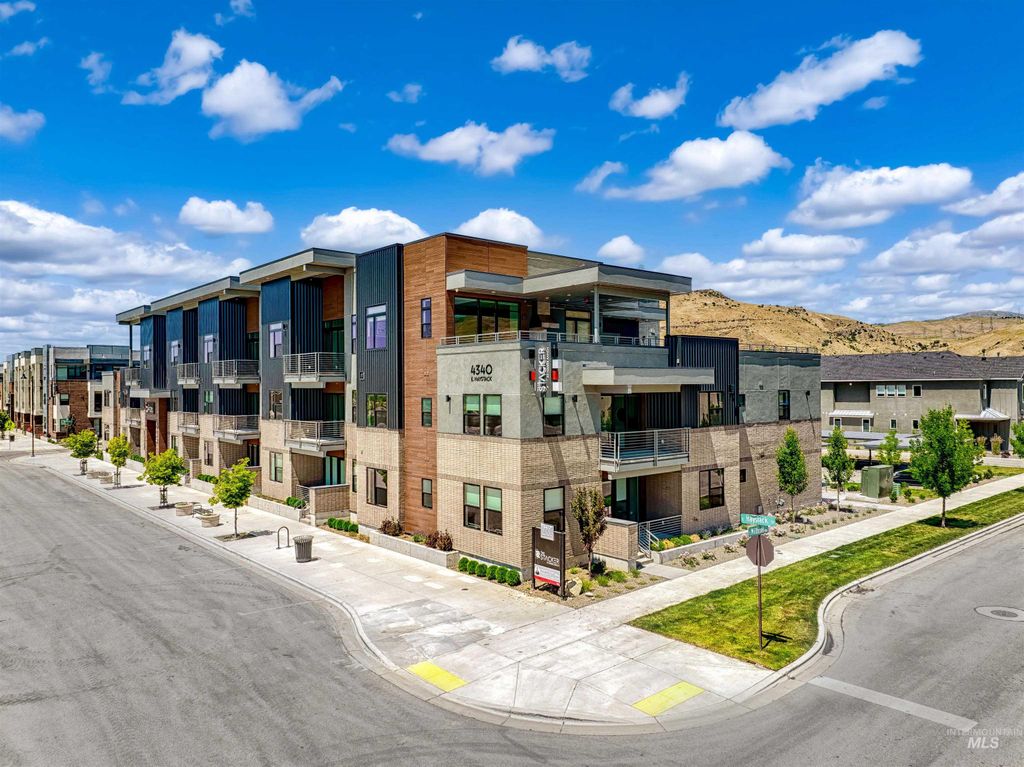 4340 E Haystack St 207, Boise, ID 83716