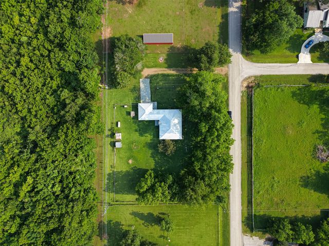 1004 Wagon Road, Simonton, TX 77485