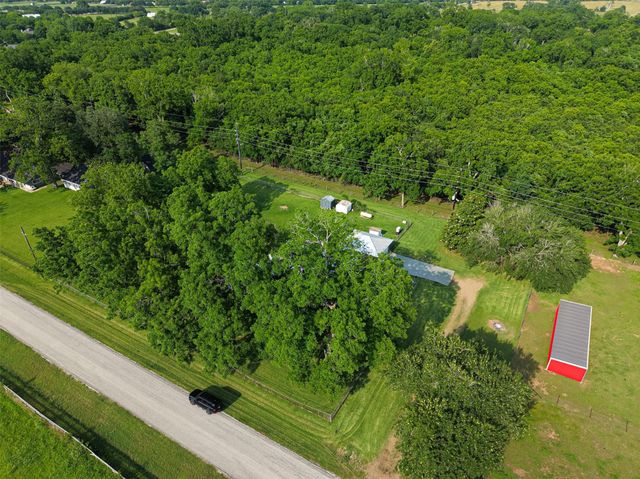 1004 Wagon Road, Simonton, TX 77485