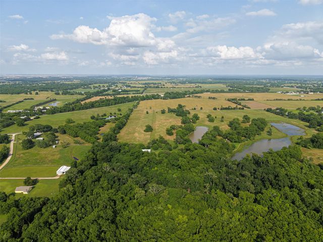 1004 Wagon Road, Simonton, TX 77485