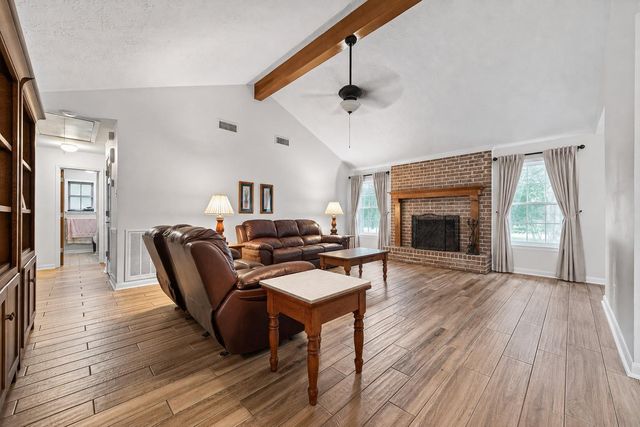 1004 Wagon Road, Simonton, TX 77485