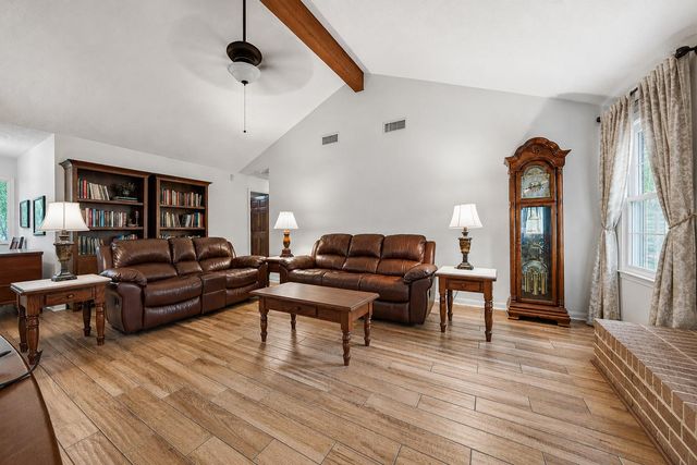 1004 Wagon Road, Simonton, TX 77485