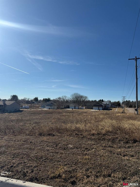 315 Cottonwood Court, Bennet, NE 68317