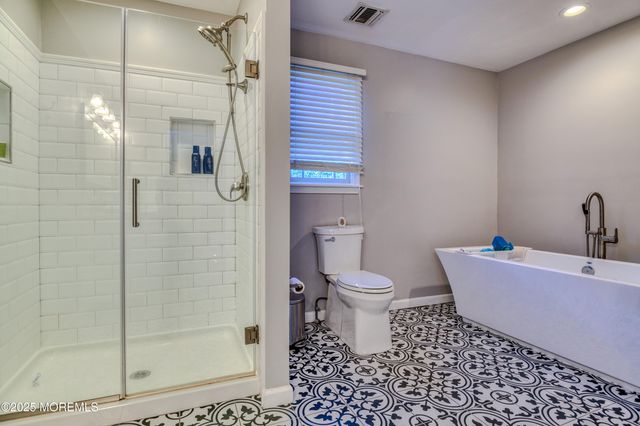 11 Greenbriar Drive, Little Egg Harbor, NJ 08087