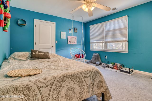 11 Greenbriar Drive, Little Egg Harbor, NJ 08087