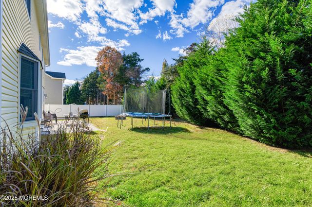 11 Greenbriar Drive, Little Egg Harbor, NJ 08087