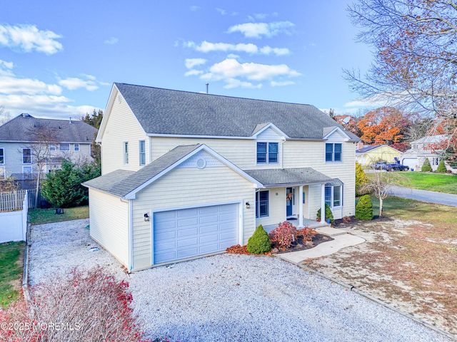 11 Greenbriar Drive, Little Egg Harbor, NJ 08087