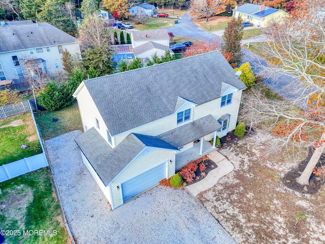 11 Greenbriar Drive, Little Egg Harbor, NJ 08087